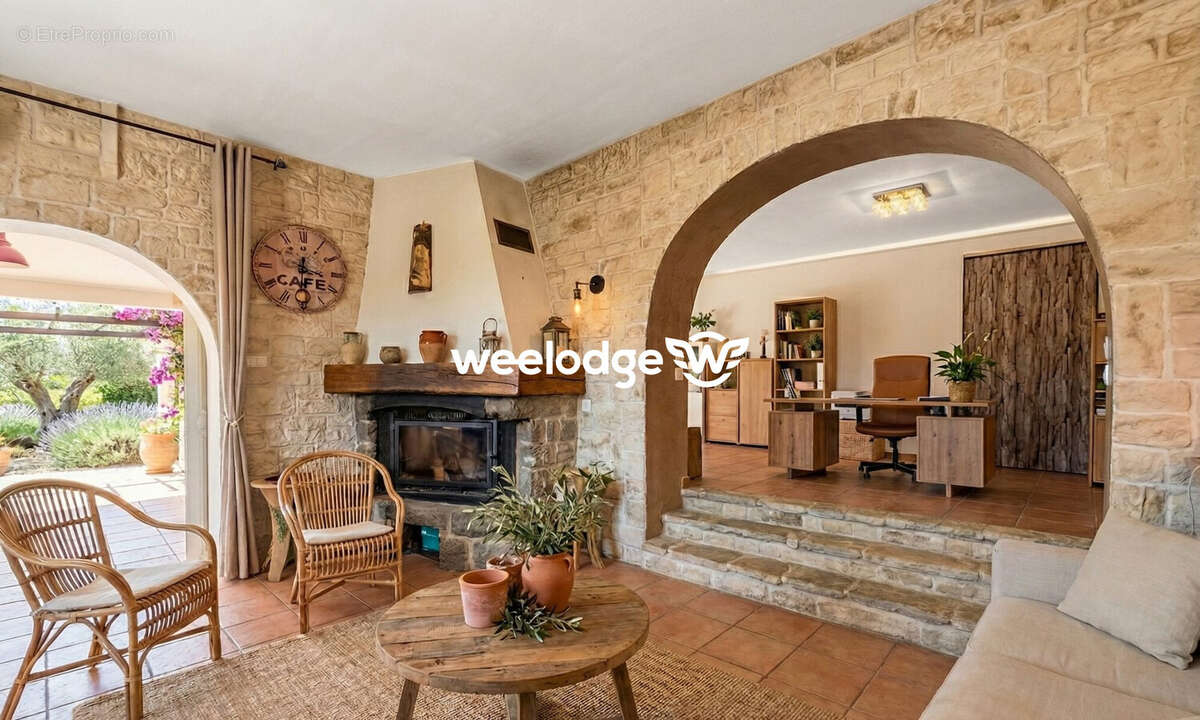 Maison à MANDELIEU-LA-NAPOULE