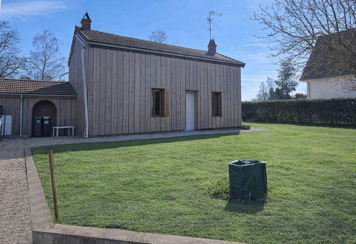 Maison à SAINT-GERVAIS-EN-VALLIERE