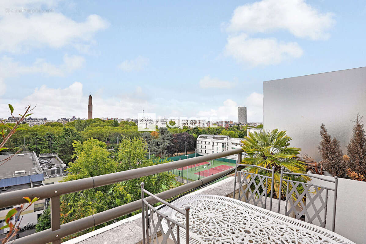 Appartement à LEVALLOIS-PERRET