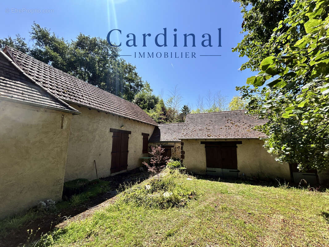 Maison à ROUFFIGNAC-SAINT-CERNIN-DE-REILHAC
