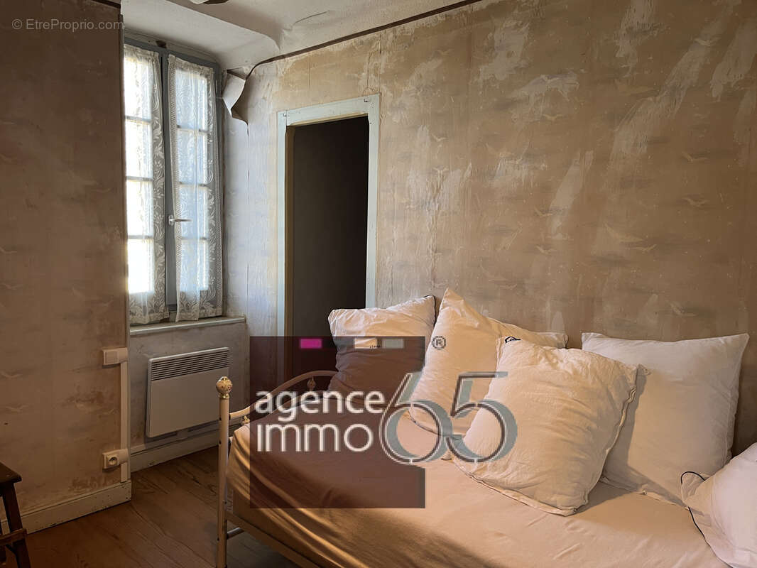 Maison à LUZ-SAINT-SAUVEUR