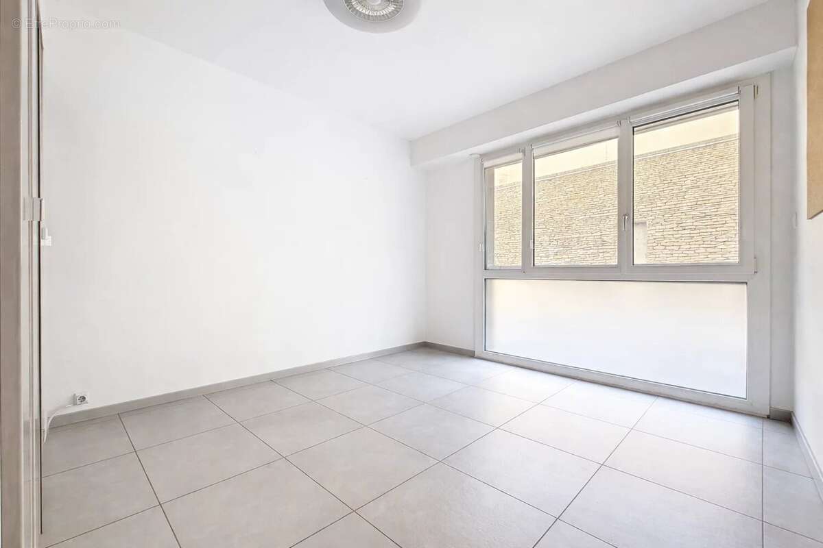 Appartement à MARSEILLE-9E