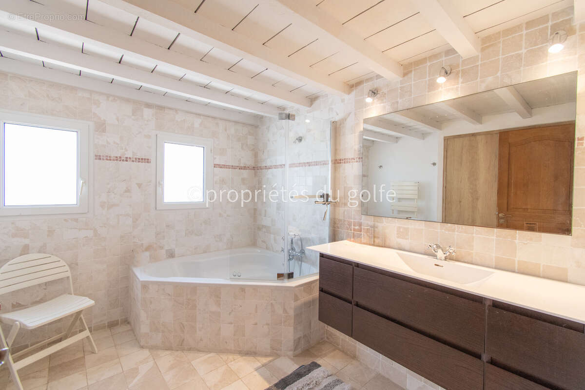 Maison à FRONTIGNAN