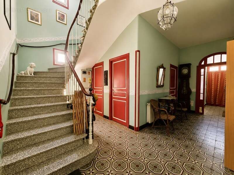 Maison de maître d'exception – ancien domaine viticole – plus de 1 000 m² de bâtis – cœur de ville - photo 18