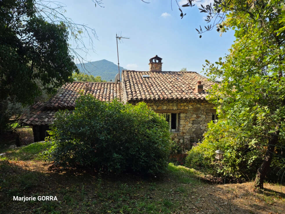 Maison à ROUGIERS