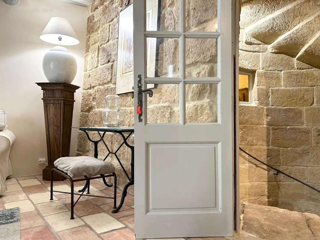 Une belle authentique au cœur du centre historique d'uzes - photo 7