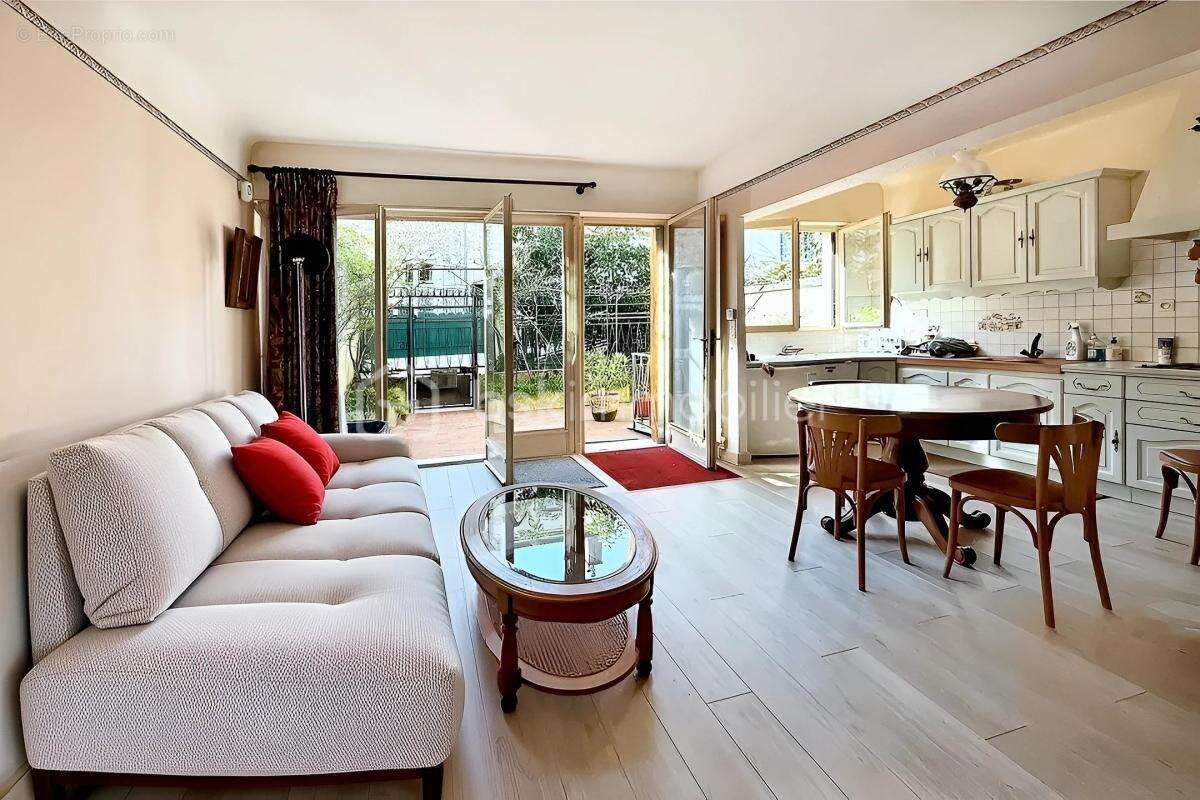 Maison à PARIS-19E