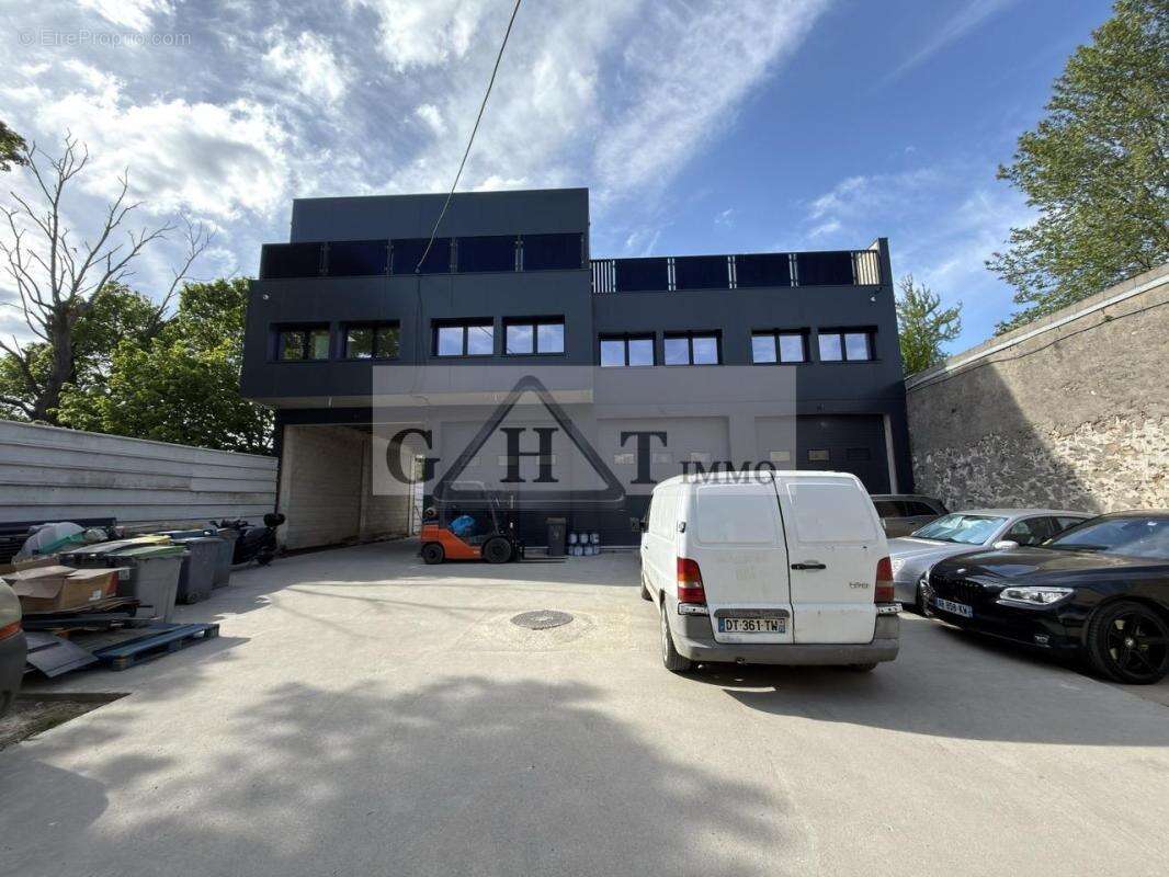 Commerce à VIGNEUX-SUR-SEINE