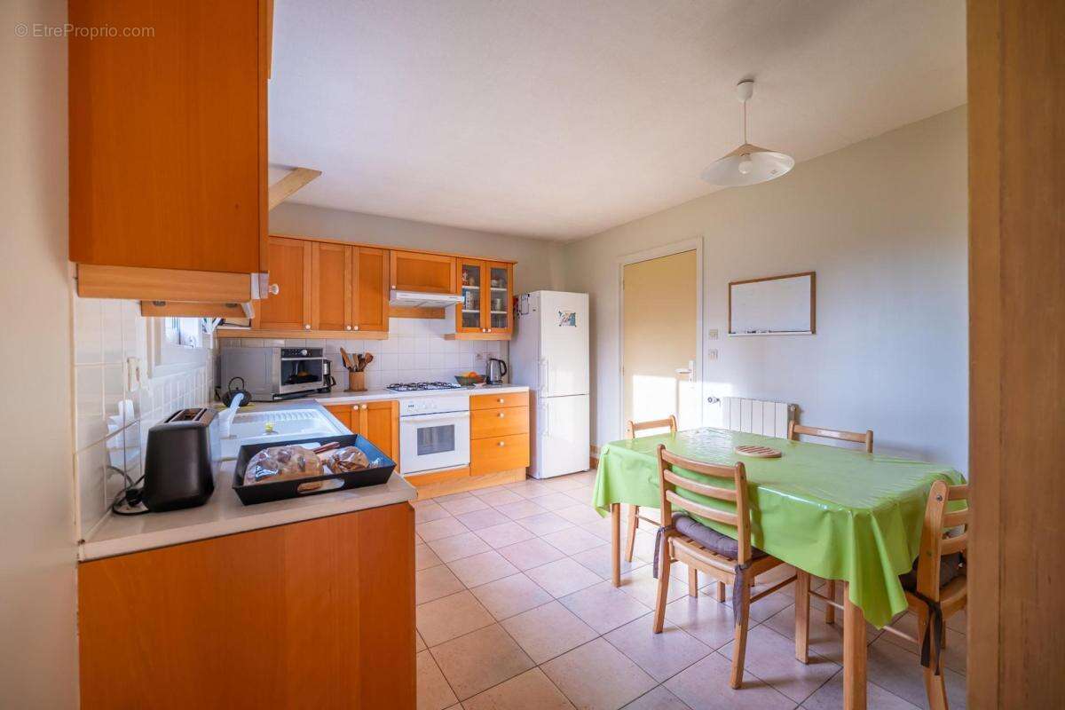 Maison à YVRE-L'EVEQUE