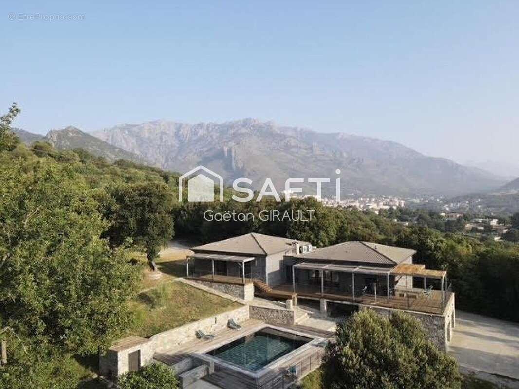 Maison 294 m² à Corte  - photo 8