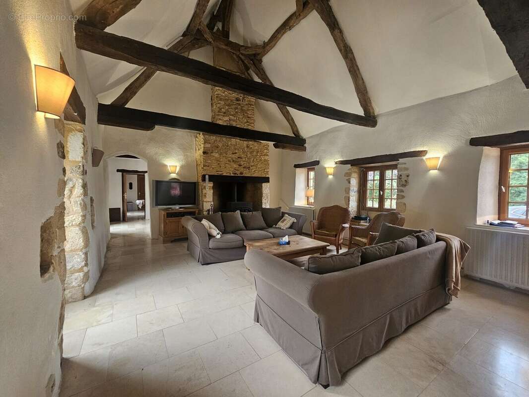 Maison à SAINT-MARCEL-DU-PERIGORD