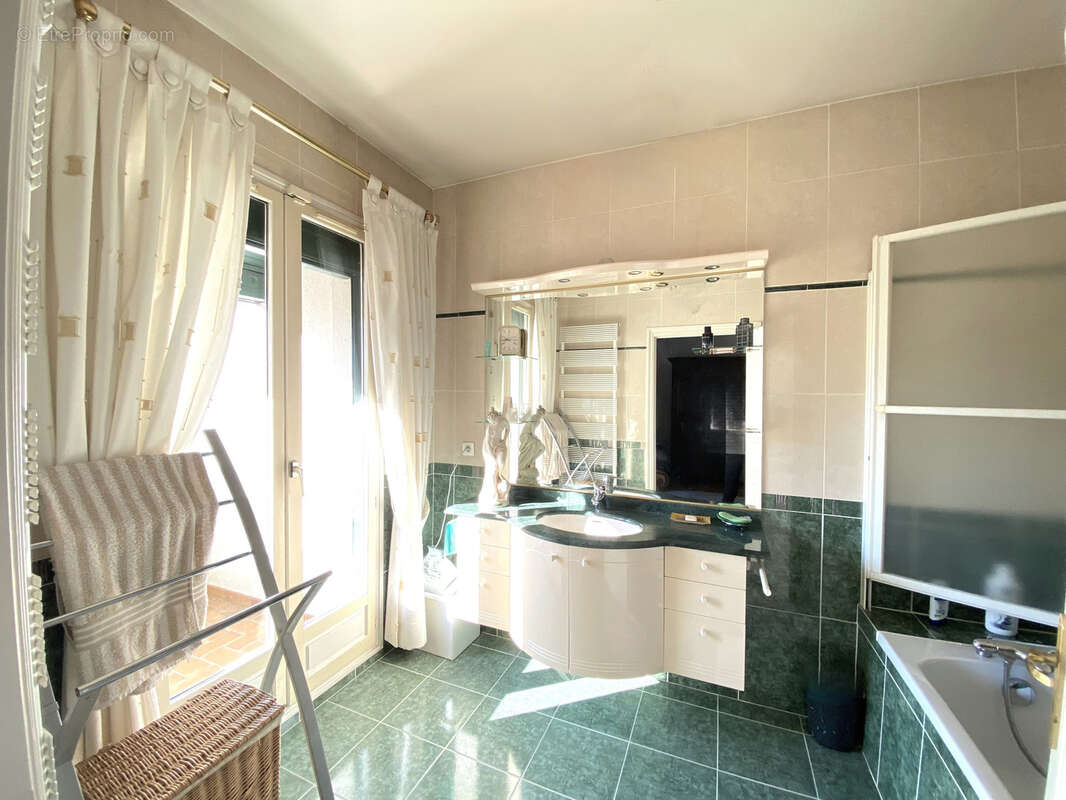 Maison à ORMESSON-SUR-MARNE