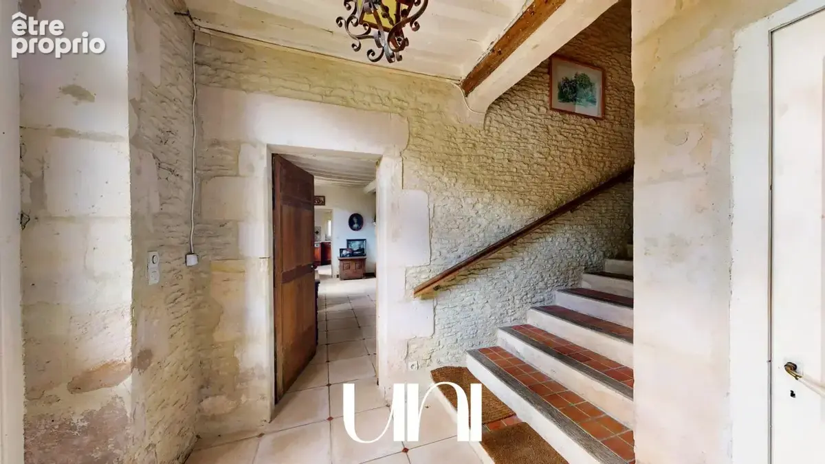 Corps de ferme de 300 m2, sur un terrain de 2 999 m2, avec dépendances - ROTS - photo 10