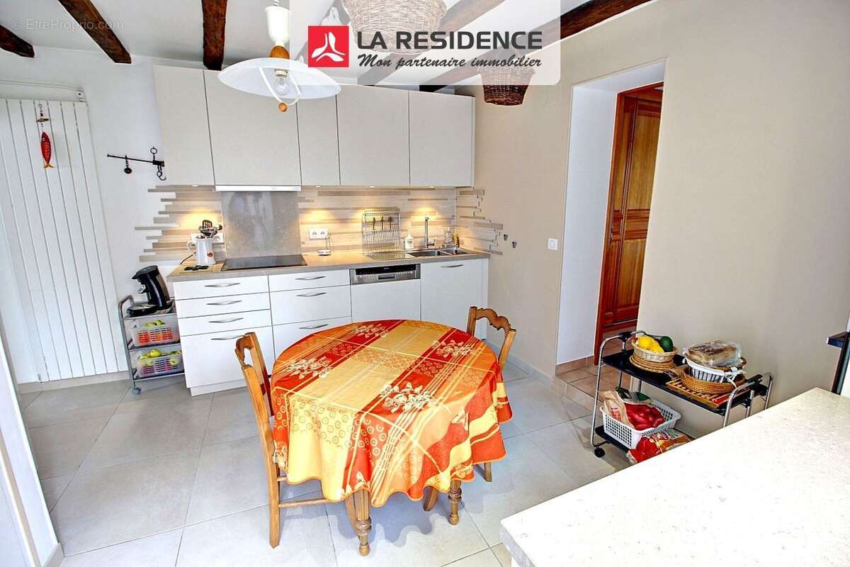 Maison à VAUX-SUR-SEINE