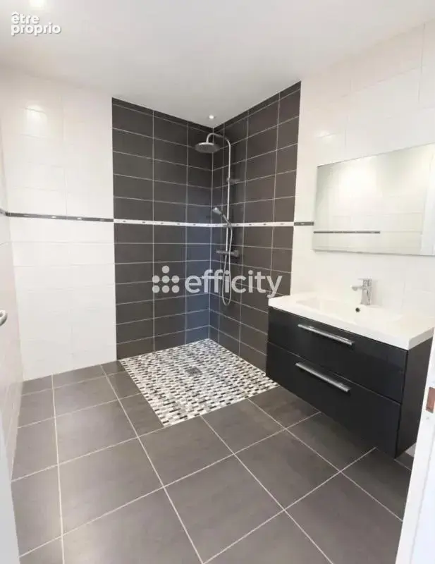 Maison 6 pièces 150 m² à vendre à Saintes (17100) - photo 7