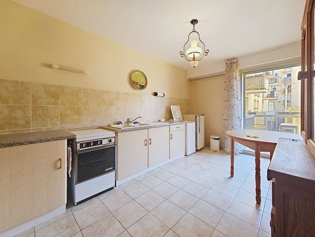 Appartement T3 91 m² avec vue quai et parking - photo 3