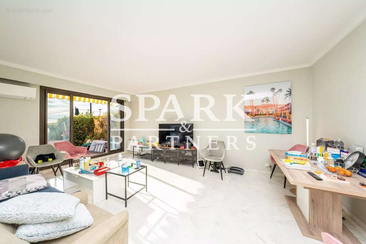 Appartement à ROQUEBRUNE-CAP-MARTIN