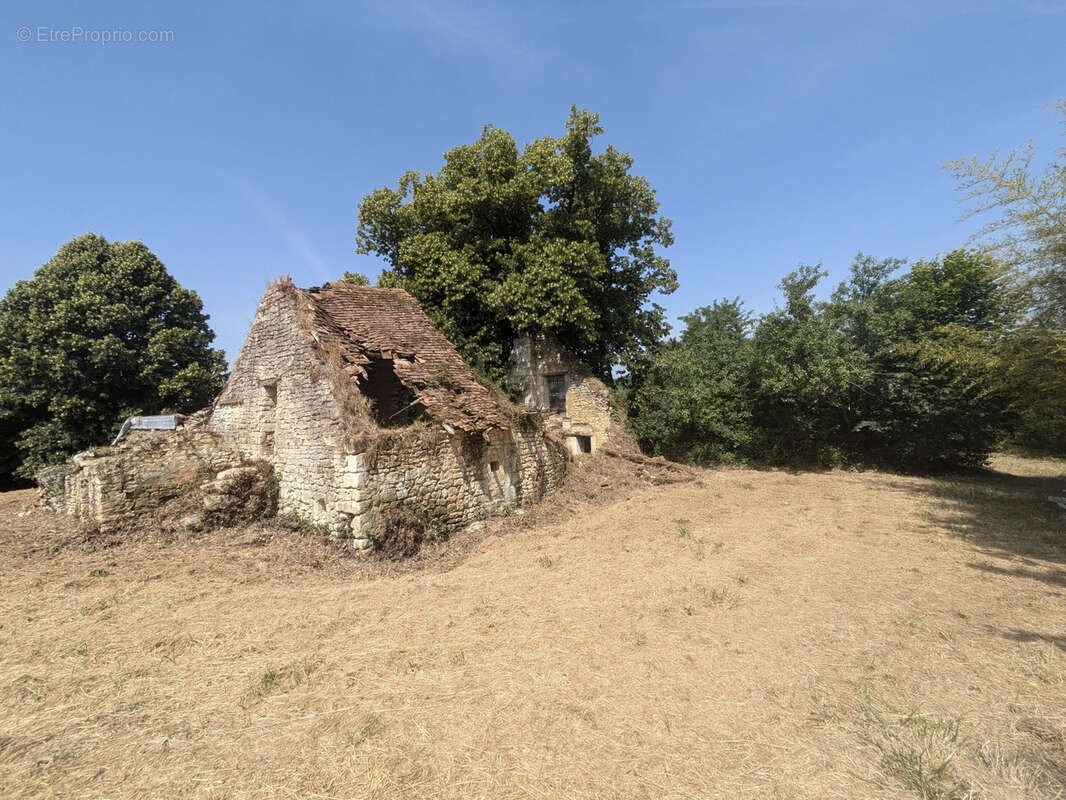 Maison à LA CHAPELLE-BLANCHE-SAINT-MARTIN