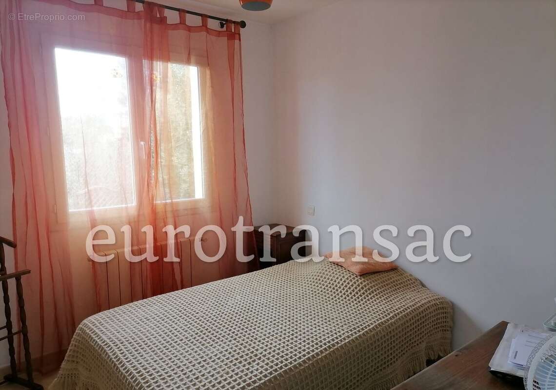 Maison à SAINT-THIBERY