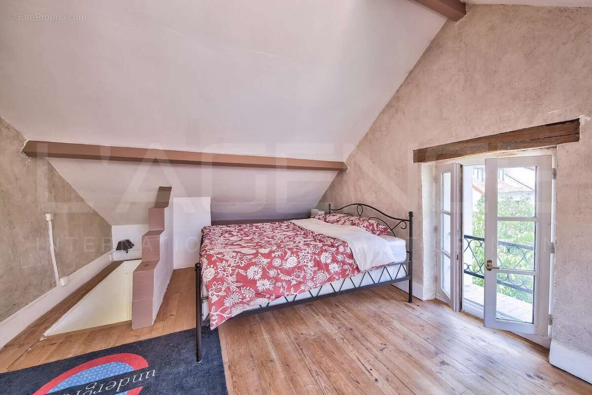 Maison à MORAINVILLIERS