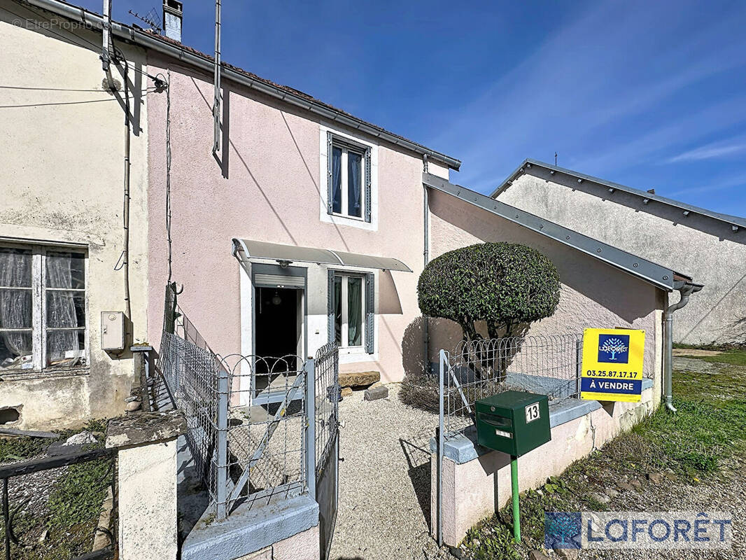 Maison à HAUTE-AMANCE