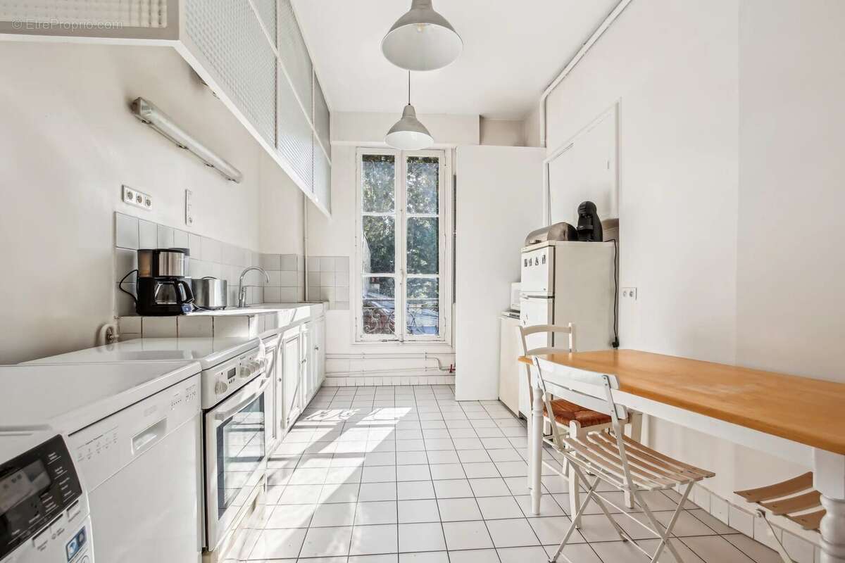 Appartement à NEUILLY-SUR-SEINE