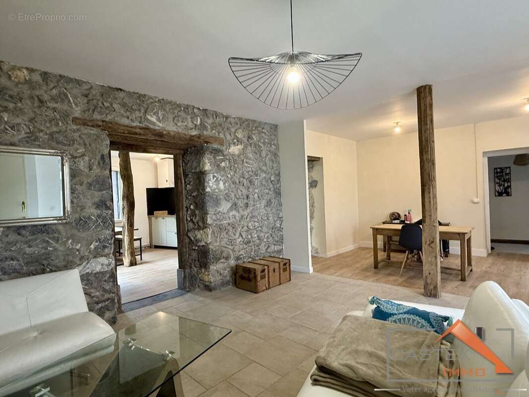 Grande maison T6 avec dépendances  Prat-Bonrepaux - photo 4
