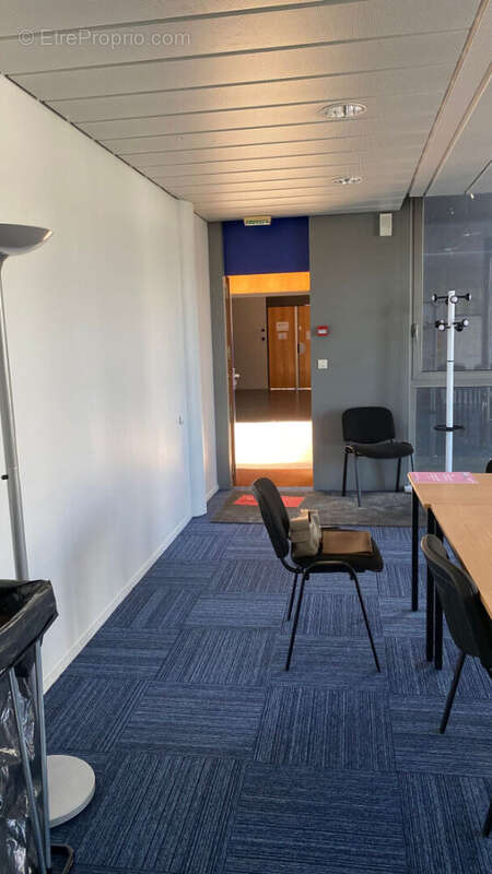 Commerce à HEROUVILLE-SAINT-CLAIR