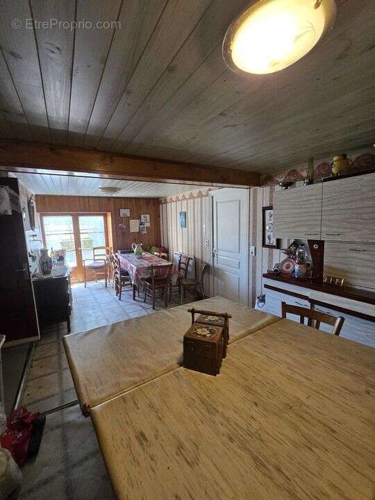 Grande propriété avec dépendances, terrain, garage proche de - photo 9