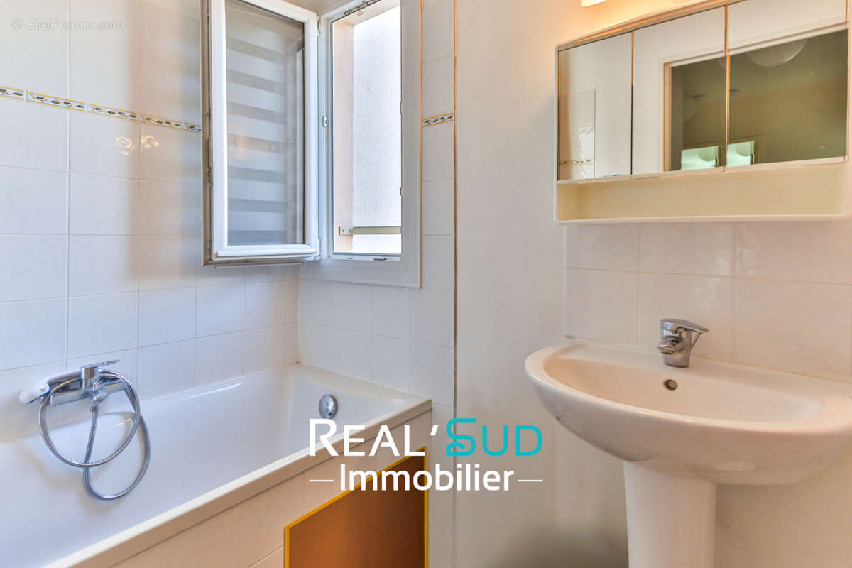 Appartement à MARSEILLE-8E