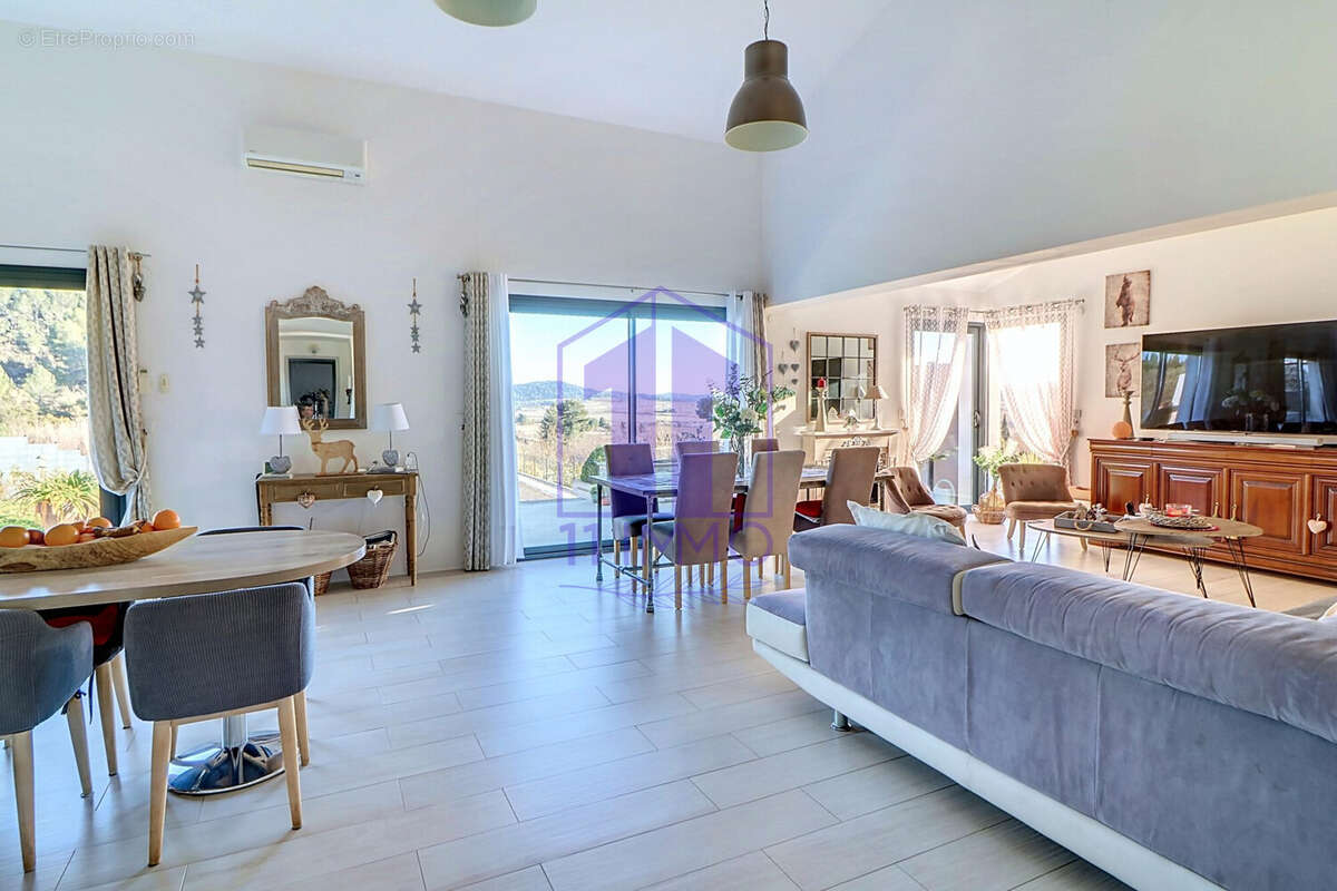 Séjour2 - Maison à MARCORIGNAN