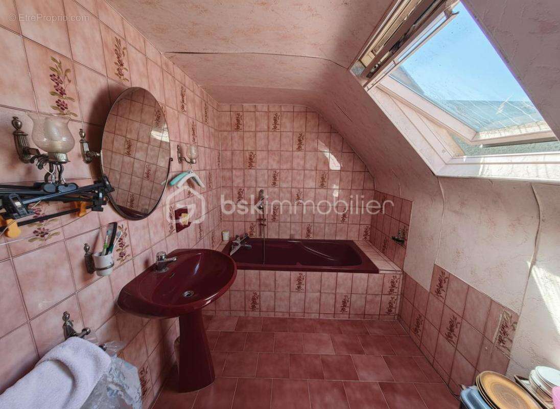 Maison ancienne en pierre de 130 m² avec dépendances sur 2 830 m² de terrain - photo 12