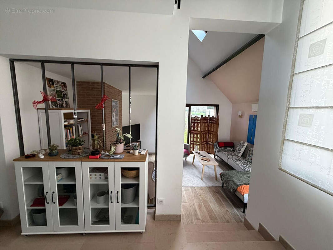 Maison à JOUY-LE-MOUTIER