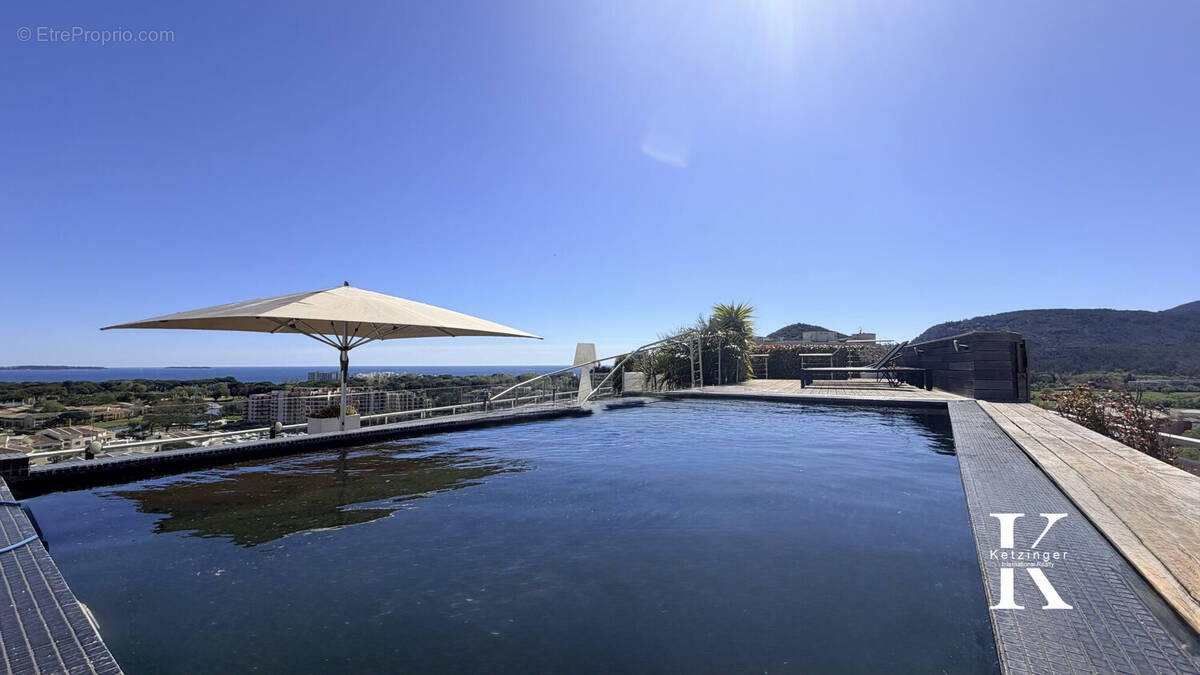 Appartement à MANDELIEU-LA-NAPOULE