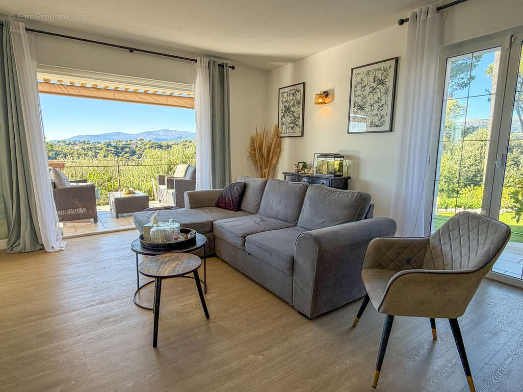 Maison à CAGNES-SUR-MER