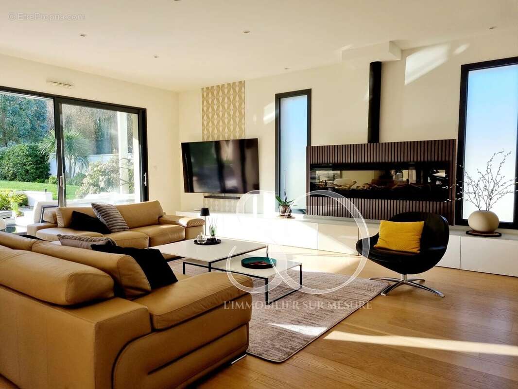 Maison à FEUCHEROLLES