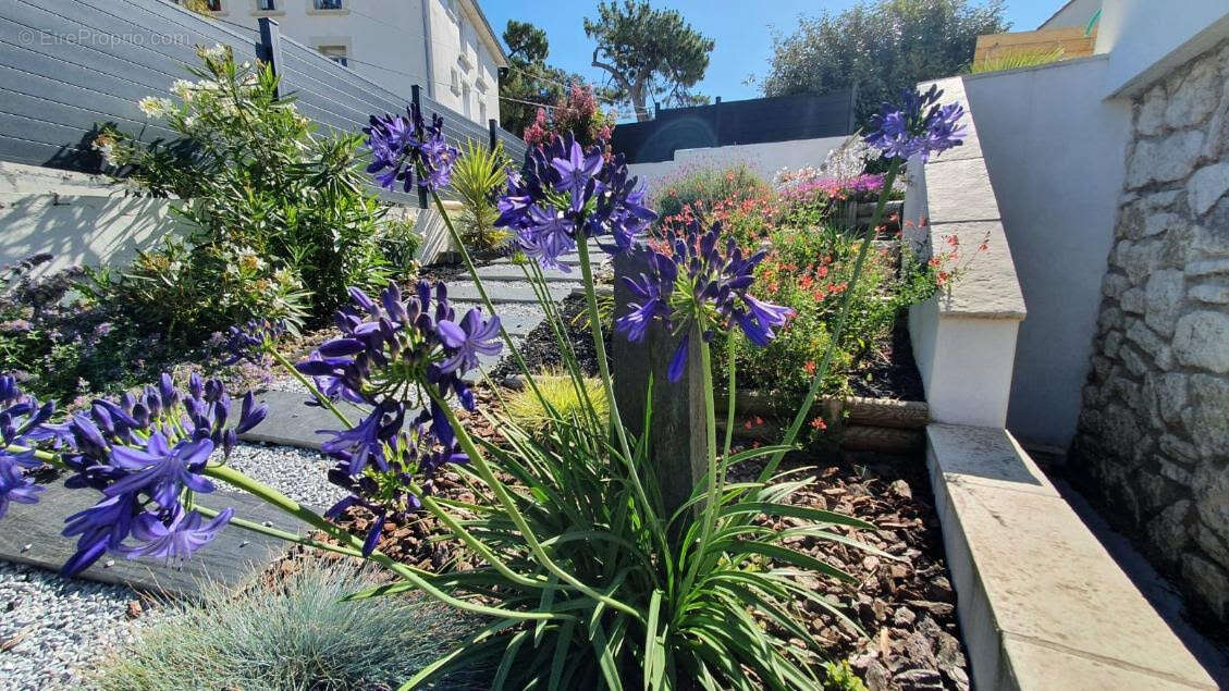 Maison à SAINT-GEORGES-DE-DIDONNE