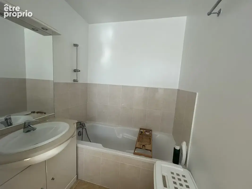 Coup de coeur pour cette magnifique maison avec piscine et vues dégagée sur terrain de 8249m2 - photo 24