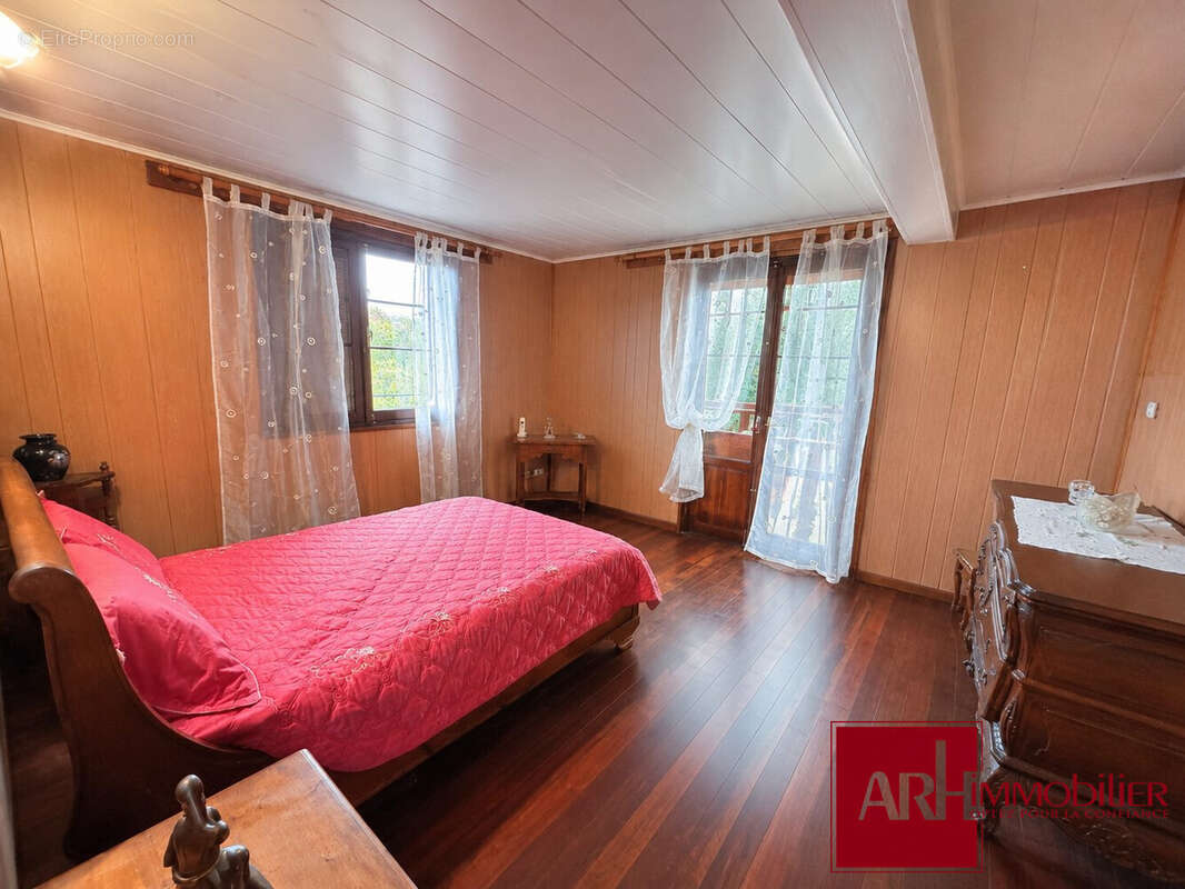 Maison 178 m² à L'etang-Sale  - photo 8
