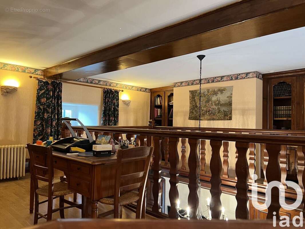 Maison 284 m² à Vieux-Ruffec  - photo 9