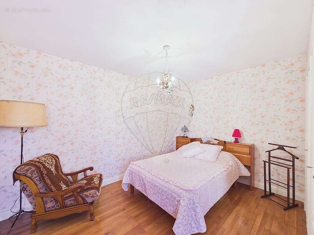 Maison à FONTCOUVERTE