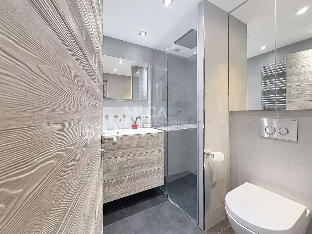 Appartement à SAINT-ETIENNE-DE-TINEE