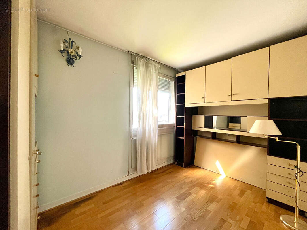 Appartement Le Kremlin Bicetre 3 pièce(s) 75 m2 - photo 9