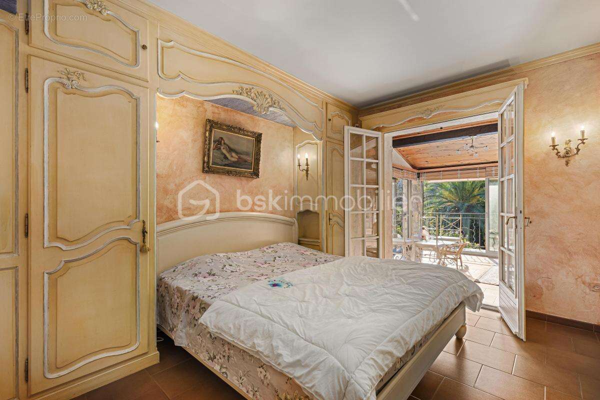 Maison à MOUGINS