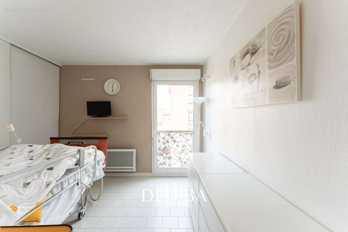 Beau t2 de 47m2 avec balcon secteur sainte anne - photo 7