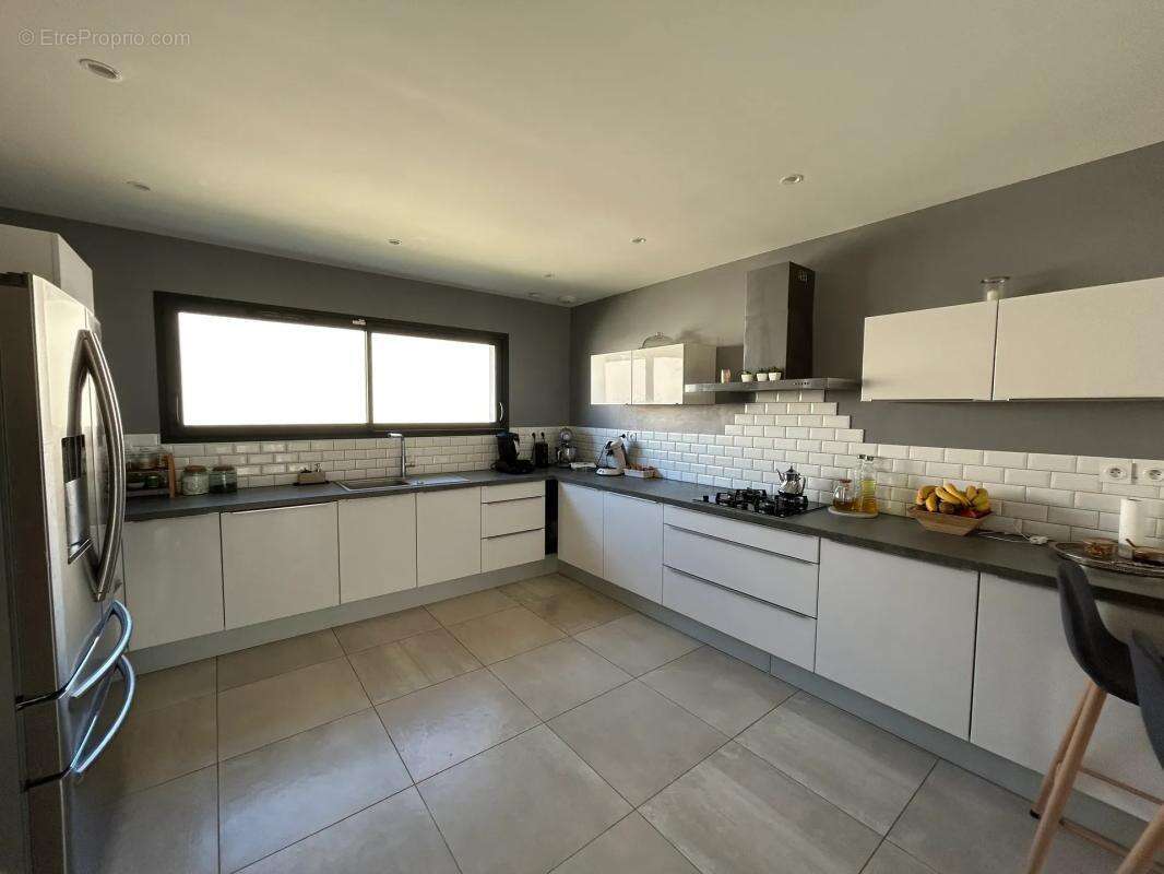 Maison à MONTELIMAR