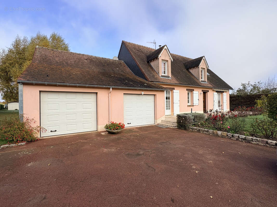 Maison à LE THIEULIN