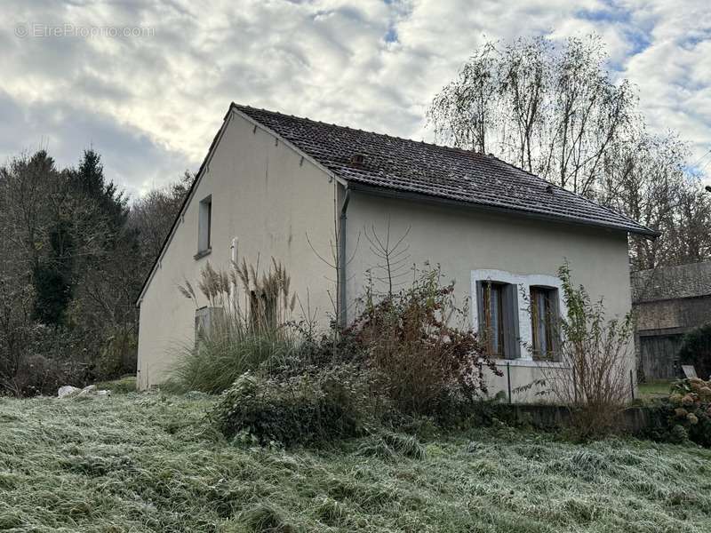 Maison à SAINT-LEGER-BRIDEREIX