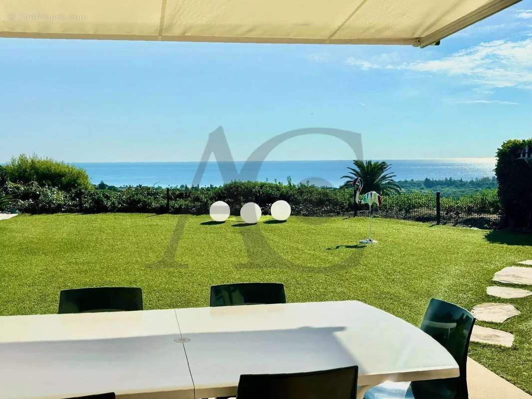 Maison à VILLENEUVE-LOUBET