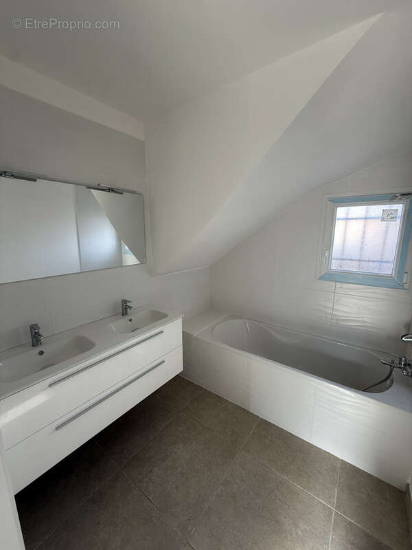 Maison à FORCALQUEIRET